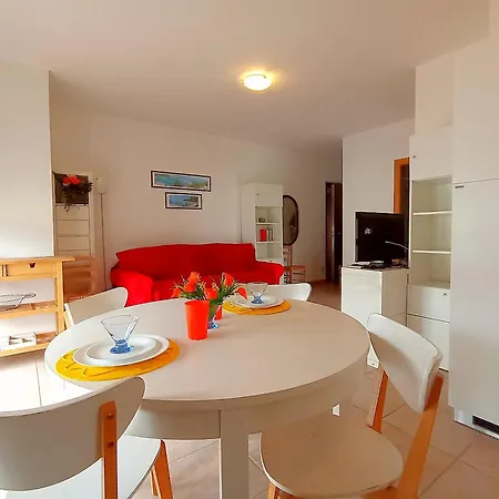 Miki1 - Con Piscina E Campo Da Tennis Appartement *