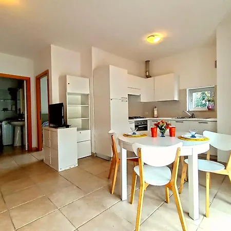 Miki1 - Con Piscina E Campo Da Tennis