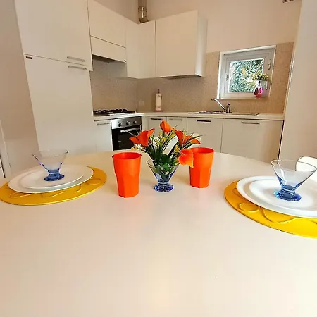 Miki1 - Con Piscina E Campo Da Tennis *