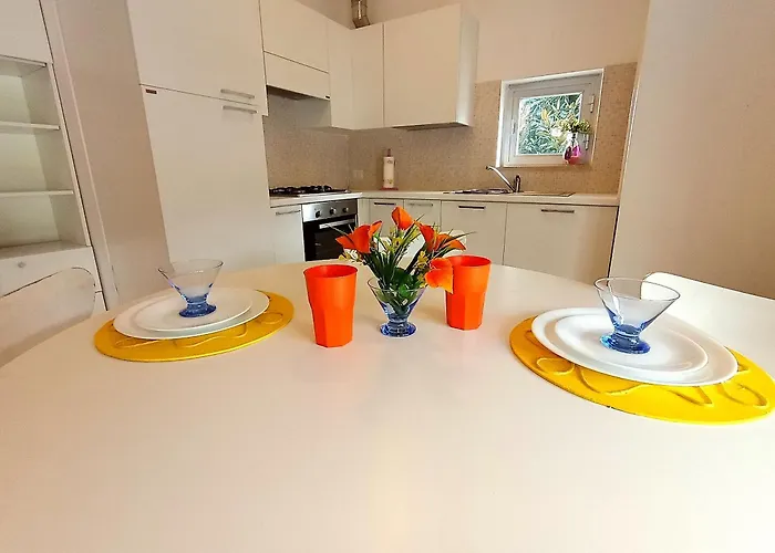 Miki1 - Con Piscina E Campo Da Tennis *